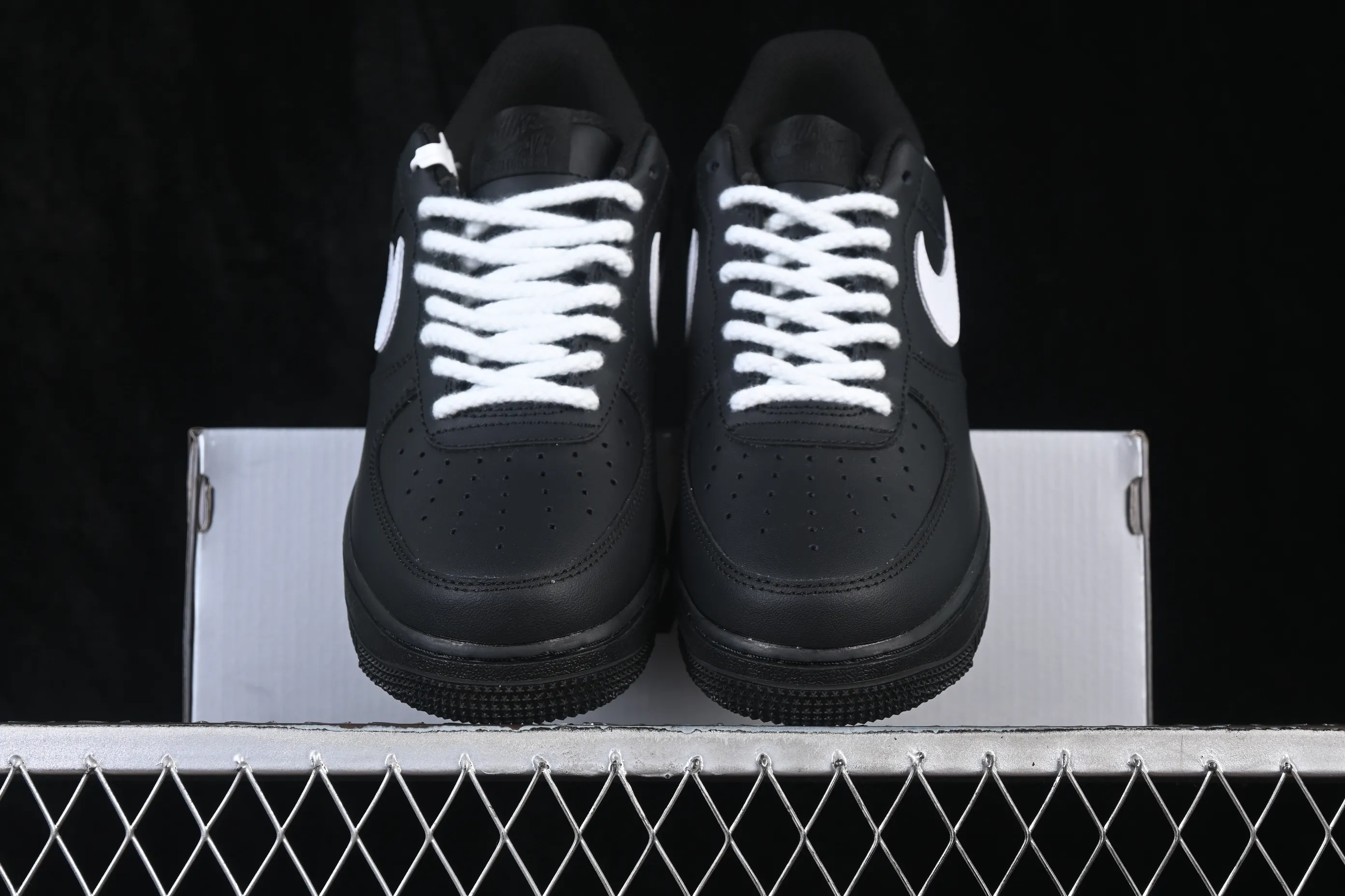 All categories Nk Air Force 1 Air Force series Nk Air Force 1 Low Air Force low-top Nike Air Force 1'07 Low Two-dimensional theme Black and white hook Air Force 1 low-top casual sneakers ZH0316-100